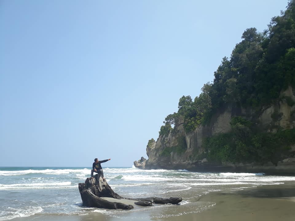 Aroma Bali di Pantai Manula Bengkulu