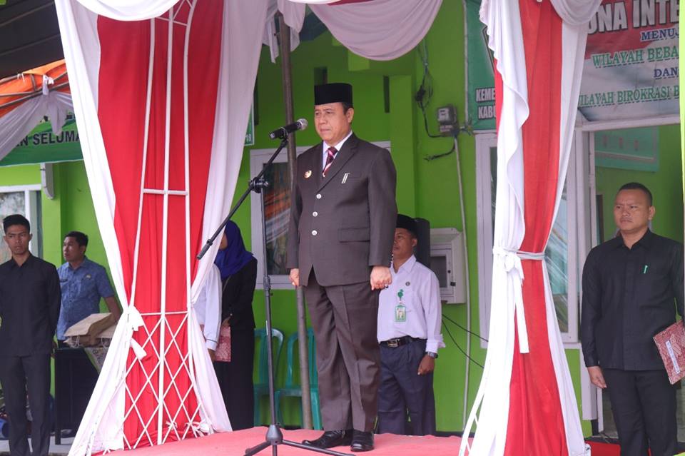 Bupati Seluma Pimpin Upacara Bendera Peringati Hari Amal Bakti Ke-73