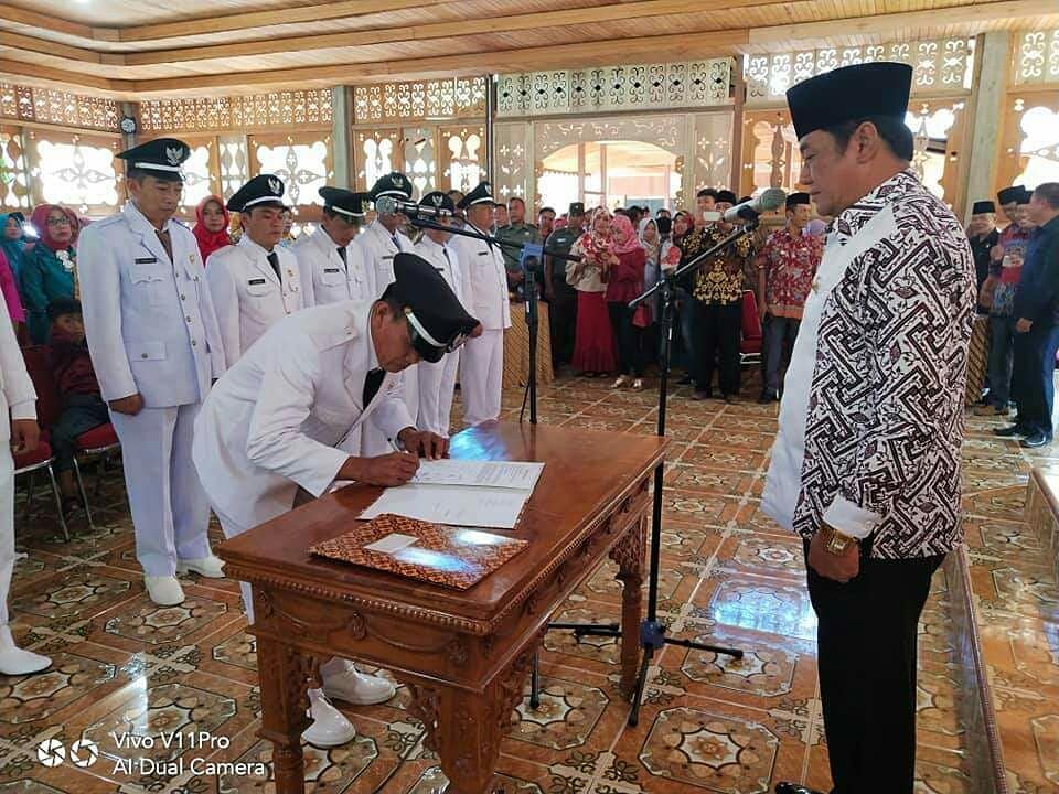 Bupati Lebong Lantik Kepala Desa Terpilih Gelombang II