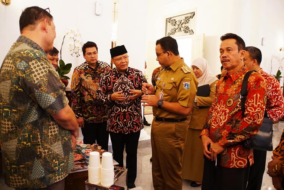 Rohidin Mersyah Tawarkan Kerja Sama Bencoleen Coffe ke Anis Baswedan