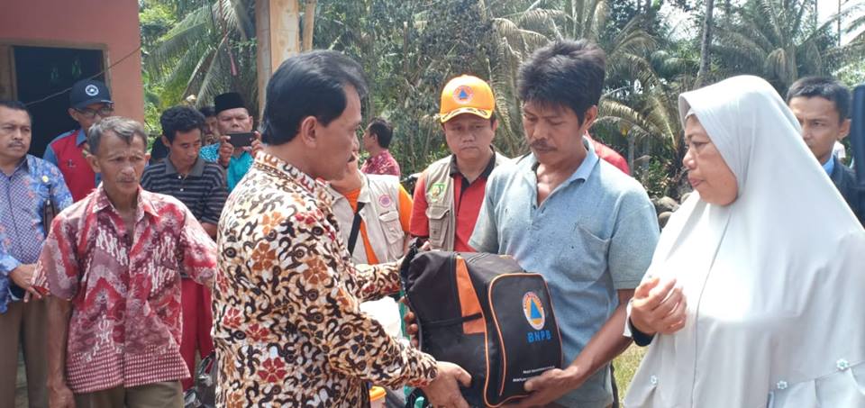 Bupati Benteng Bantu Korban Kebakaran