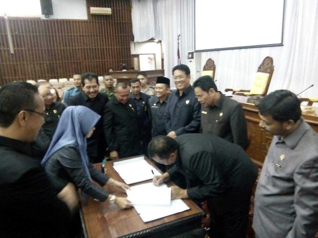 DPRD Provinsi Bengkulu Gelar Rapat Paripurna Setujui 2 Raperda