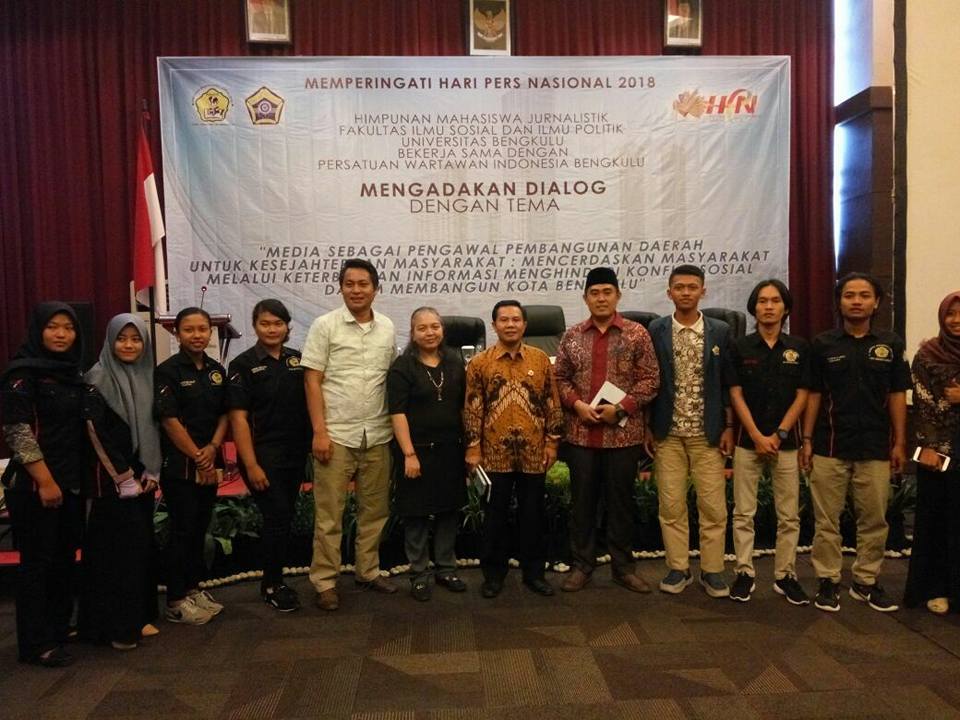 Membangun Keterbukaan Informasi dengan Mengawal Pembangunan Daerah