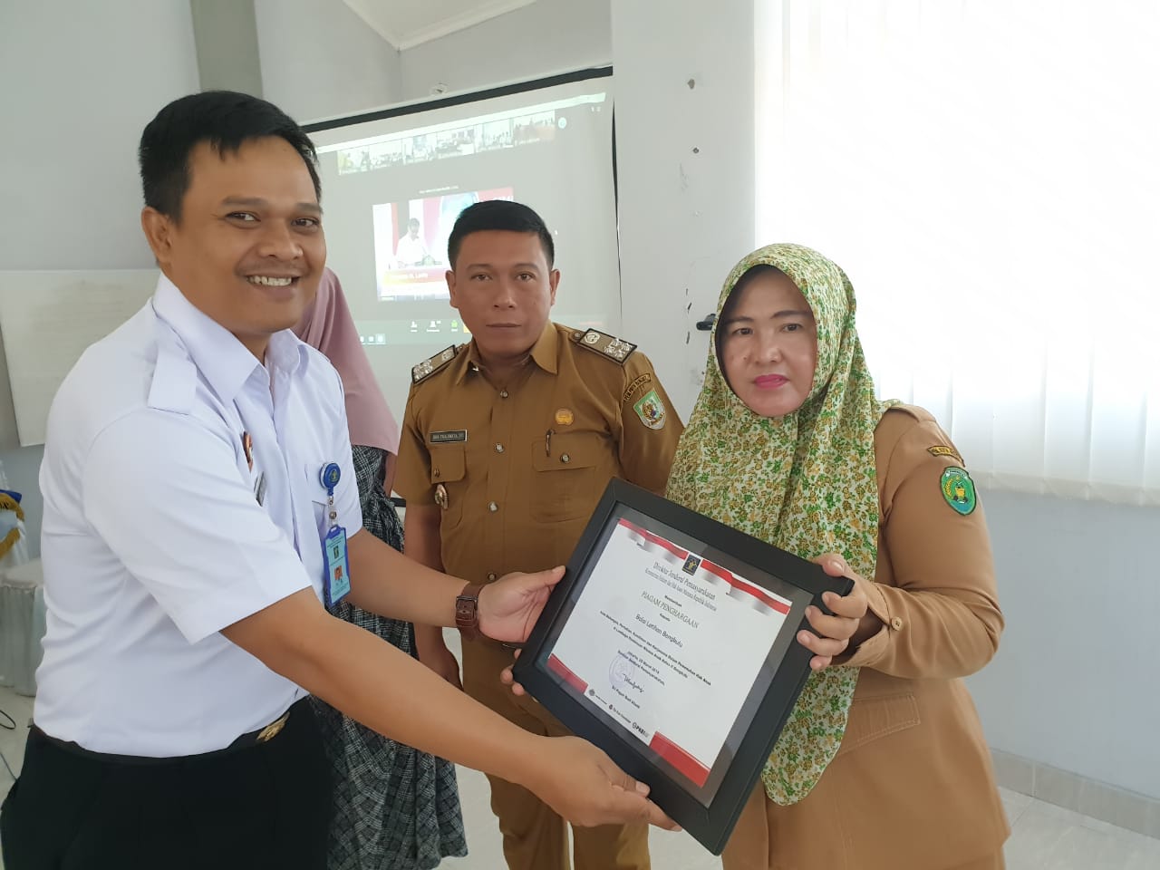 PKBM Ilmu Bunda Peroleh Penghargaan dari Kemenkum HAM RI