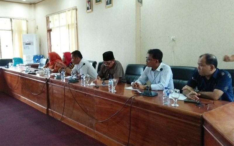 Komisi II DPRD Kota Bengkulu Hearing Terkait Auning Tak Berizin