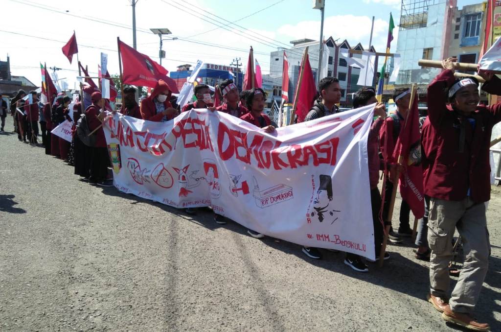 Massa IMM Bengkulu Siap 'Goyang' Jokowi