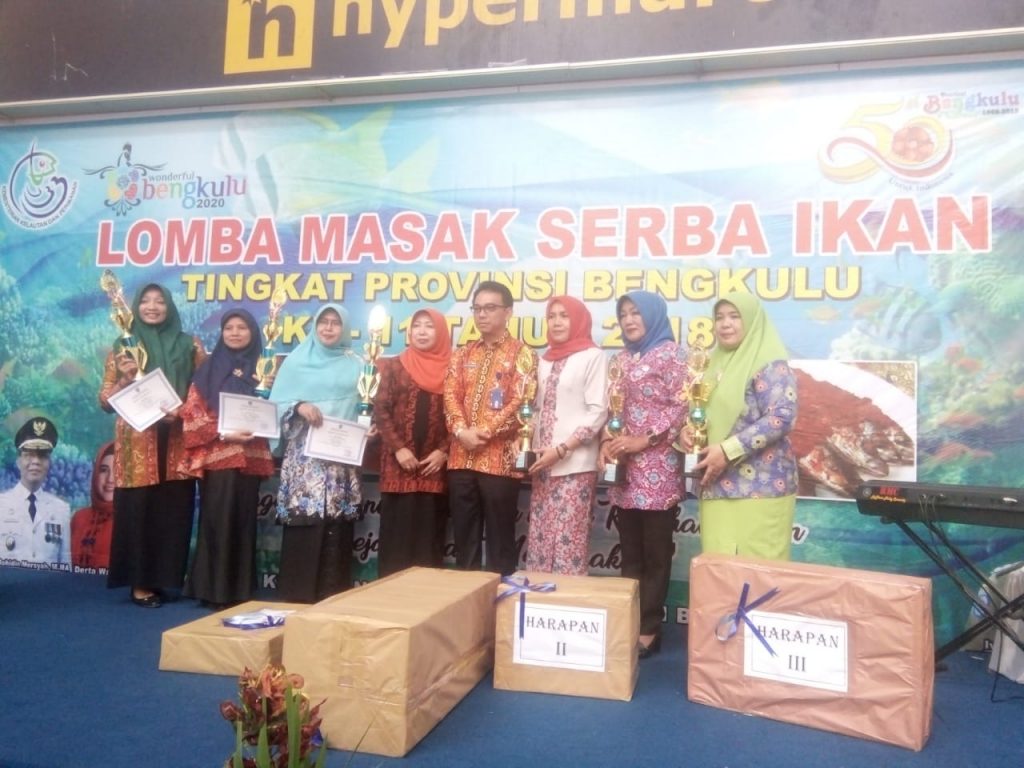 Lomba Masak Serba Ikan,Mukomuko Raih Juara 1