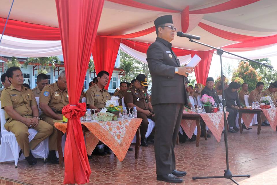 Serahkan SK CPNS, Ini Pesan Bupati Bundra