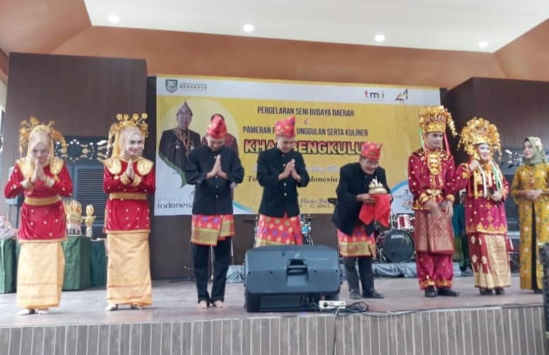 Tarian Bimbang Ulu Juga Ikut Meriahkan HUT Ke-44 TMII