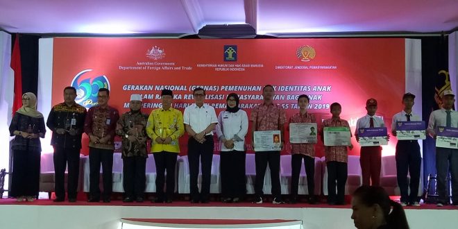 Walikota Terima Penghargaan dari Menteri Hukum dan HAM