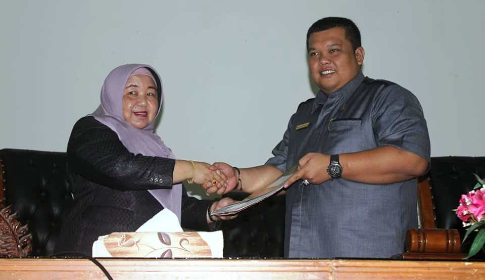 Paripurna DPRD Kepahiang, Penyampaian Pandangan Umum Kepala Daerah atas Raperda Prakarsa dan Pandangan Umum Fraksi-Fraksi atas Raperda Eksekutif