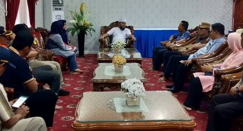 Walikota Instruksikan OPD Gotong Royong Tangani Kebakaran Pasar Minggu