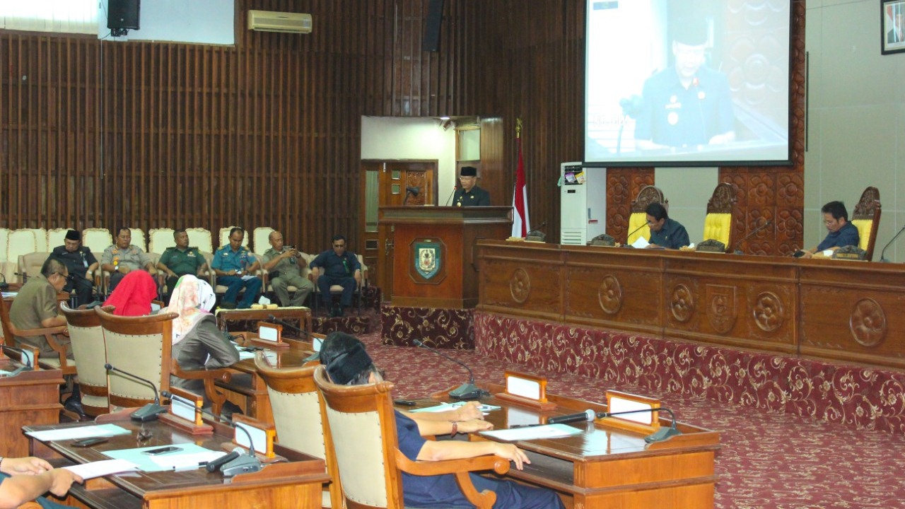 Paripurna DPRD Provinsi, Gubernur Sampaikan Nota Penjelasan Raperda Rencana Umum Energy Daerah