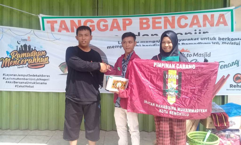 Lazismu dan IMM FAI UMB Kembali Salurkan Bantuan Korban Banjir