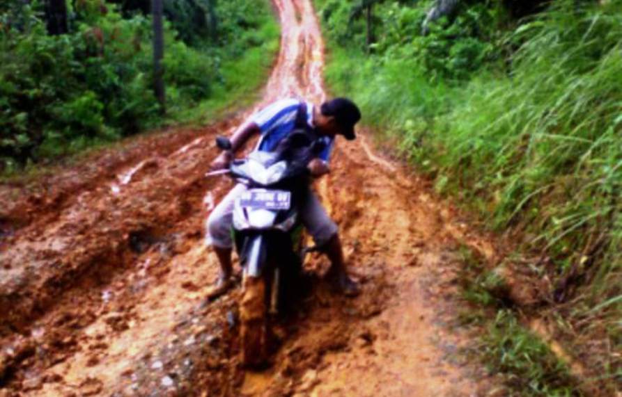 Pengerjaan Jalan Trans Karang Cayo Ditargetkan Selesai Tahun Ini