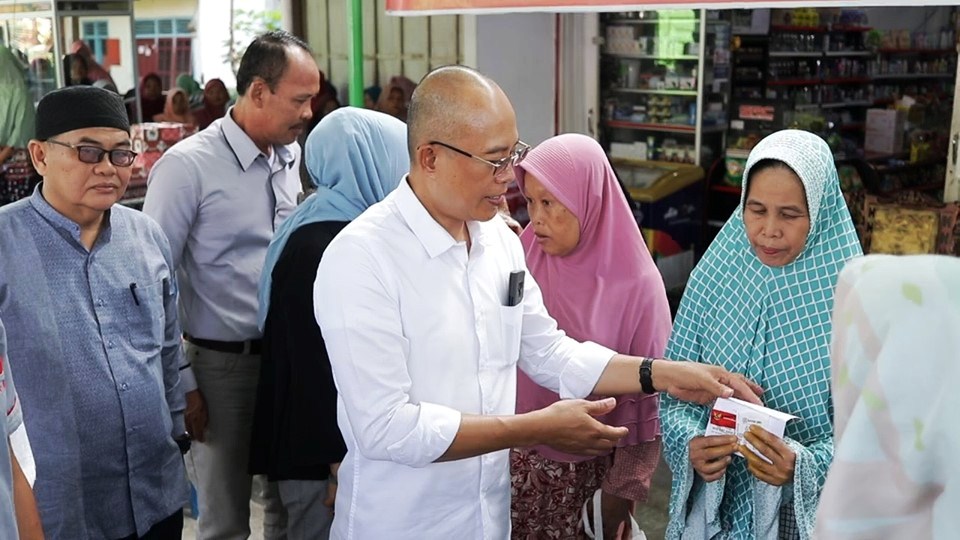 Mulai Juli, Ambil Rastra Cukup Bawa Kartu ke E-warung