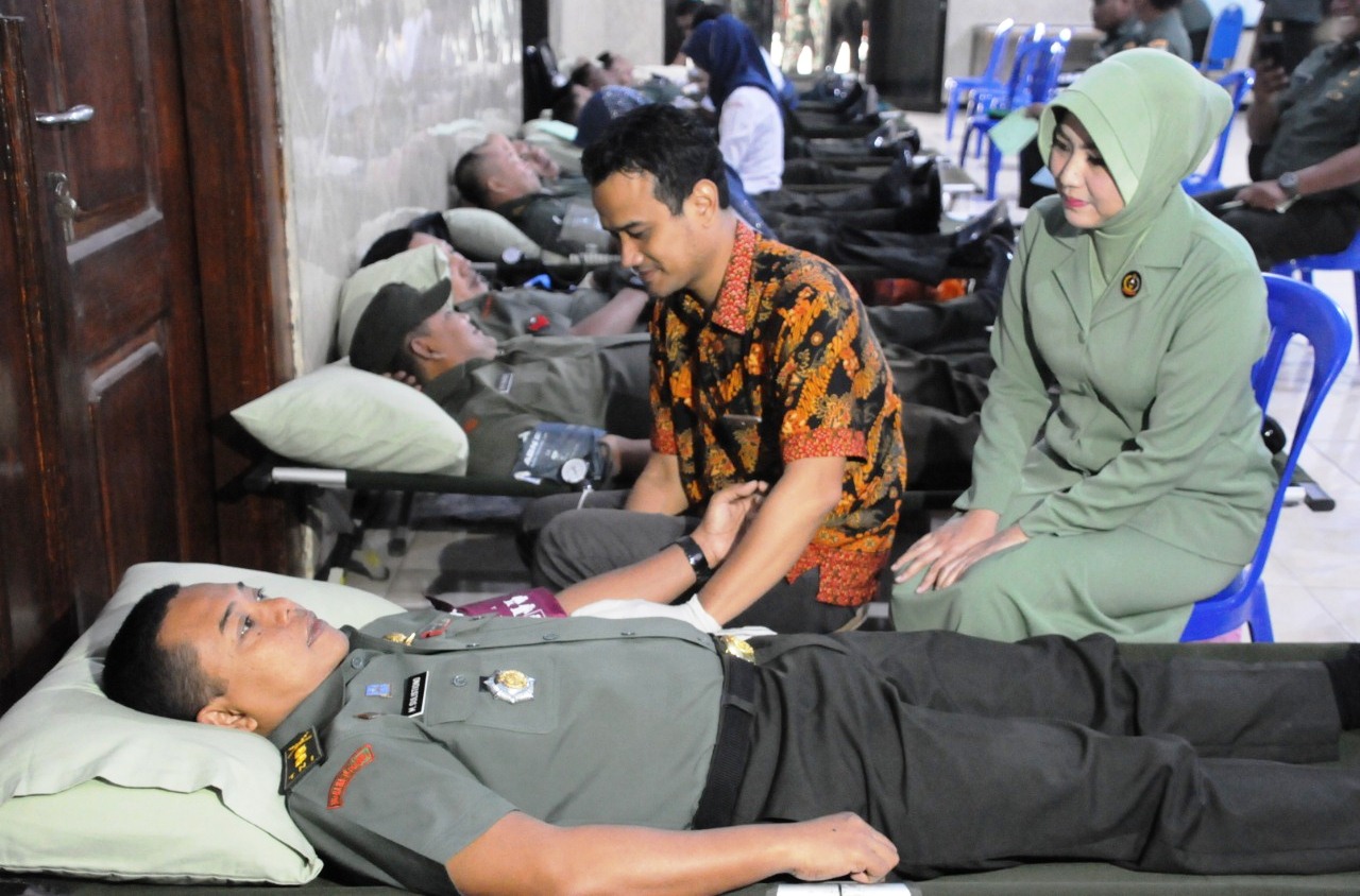 HUT Korem 082/CPYJ, Darah Prajurit Disumbangkan