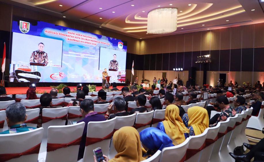 Rakernas APEKSI XIV, Walikota Helmi Promosikan Program Bengkulu Religius