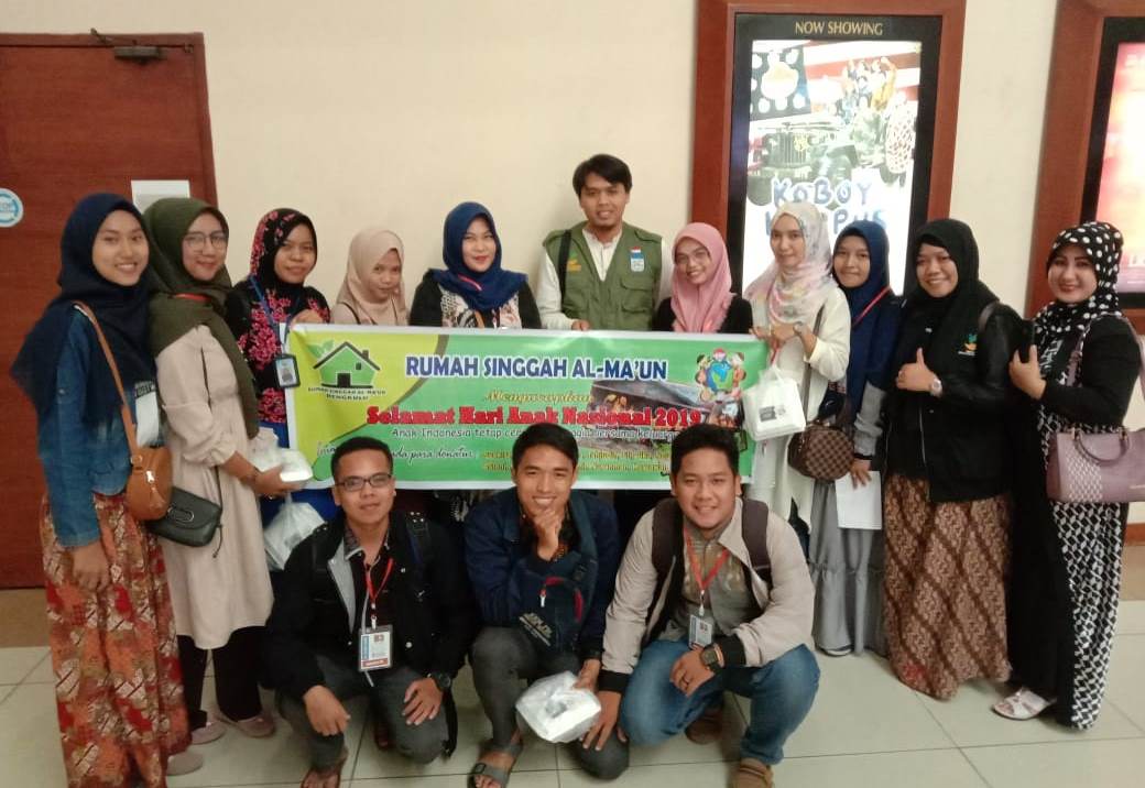 Peringati HAN 2019, Rumah Singgah Al Ma`un Ajak Anak-Anak Nobar