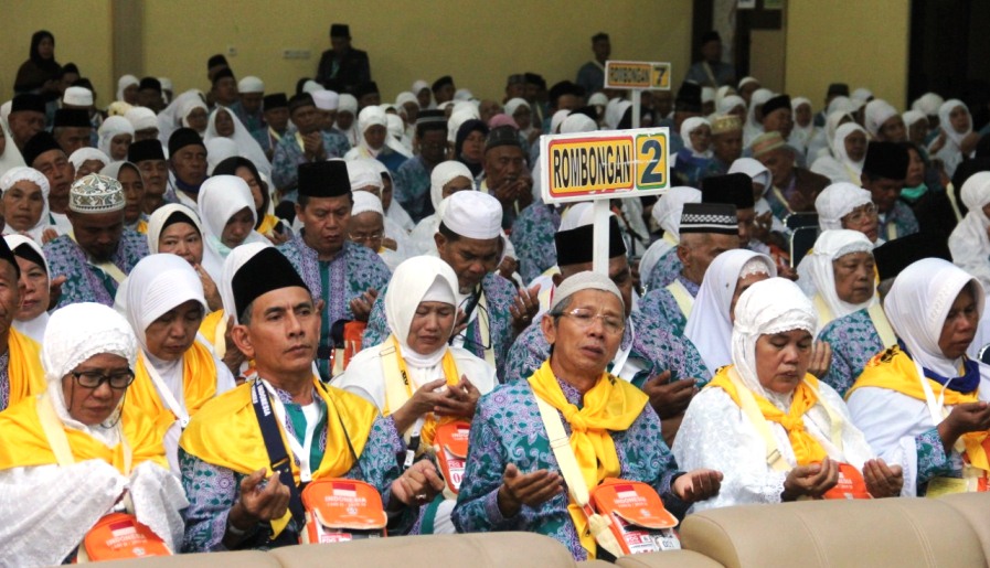 Jamaah Haji Kloter 1 Bengkulu Diberangkatkan