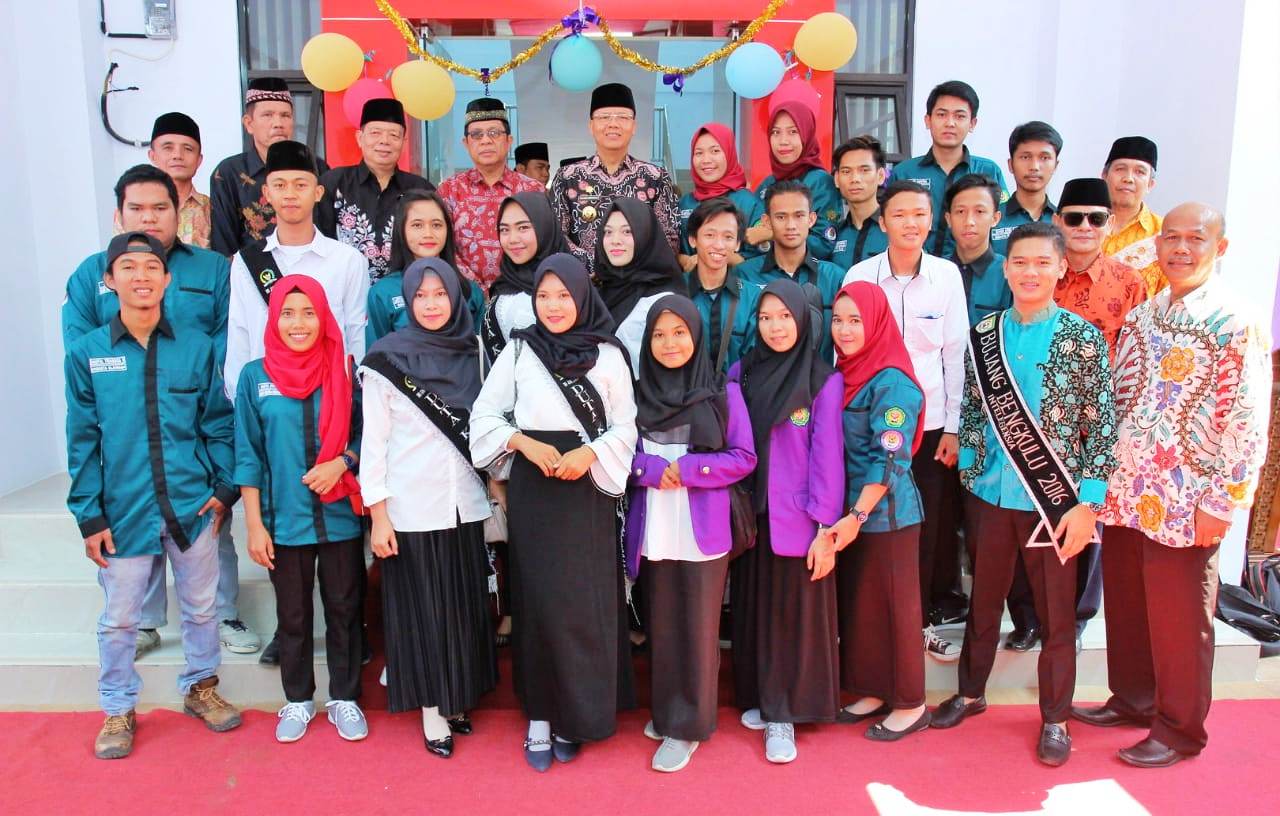 Gubernur Rohidin Dorong STIA Jadi Universitas