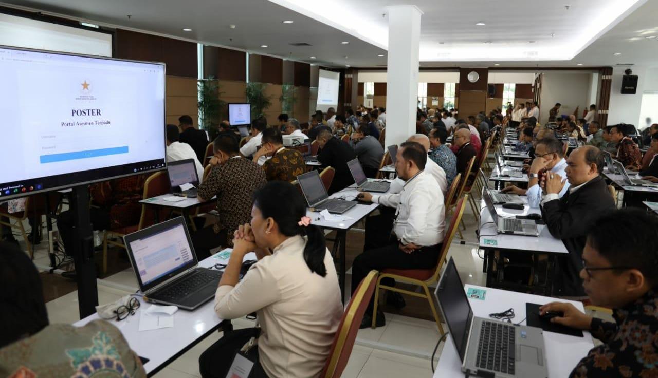 Uji Kompetensi Capim KPK Gunakan Aplikasi POSTER