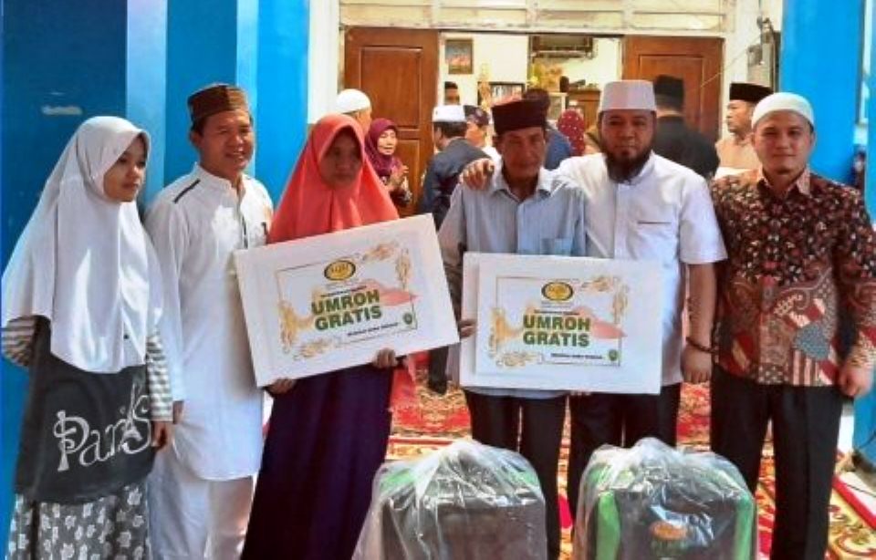 Walikota Penuhi Janji Umrohkan Orangtua Mayang Sari