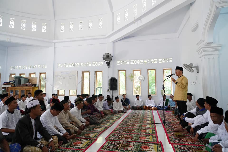 Sapa Masyarakat Tanjung Aur, Gubernur Rohidin Tegaskan Pemerataan Pembangunan