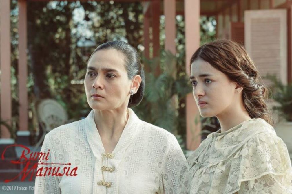 Film Bumi Manusia: Siapakah Nyai Ontosoroh?