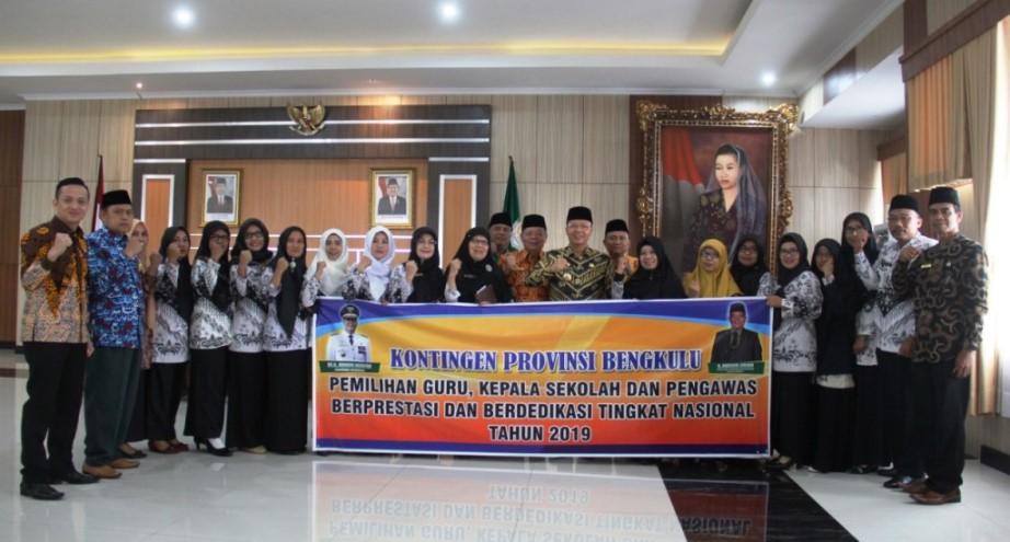 17 Orang Insan Pendidikan Berprestasi Asal Bengkulu Dilepas ke Tingkat Nasional, Berikut Daftarnya