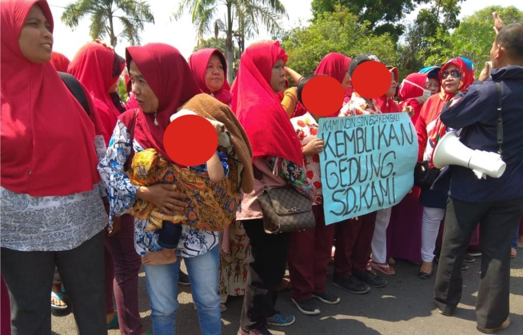 SD 62 Kembali Begejolak, Wali Murid Demo