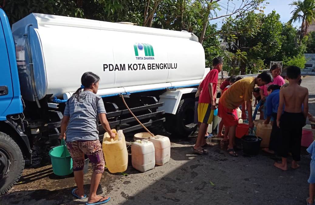 PDAM Kota Bengkulu Siap Drop Air Bersih Gratis, Hubungi Call Centre Berikut…