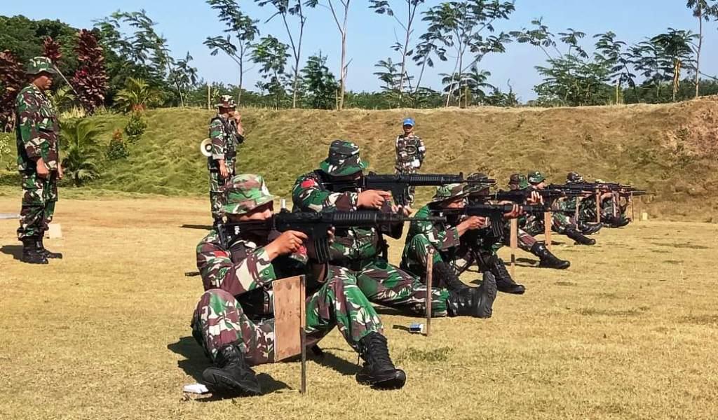 Tingkatkan Kemampuan Prajurit, Menarmed 1/PY/2-Kostrad Gelar Latihan Menembak