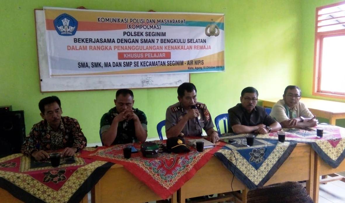Gandeng Kompolmas, SMAN 7 Bengkulu Selatan Gelar Sosialisasi Kenakalan Remaja