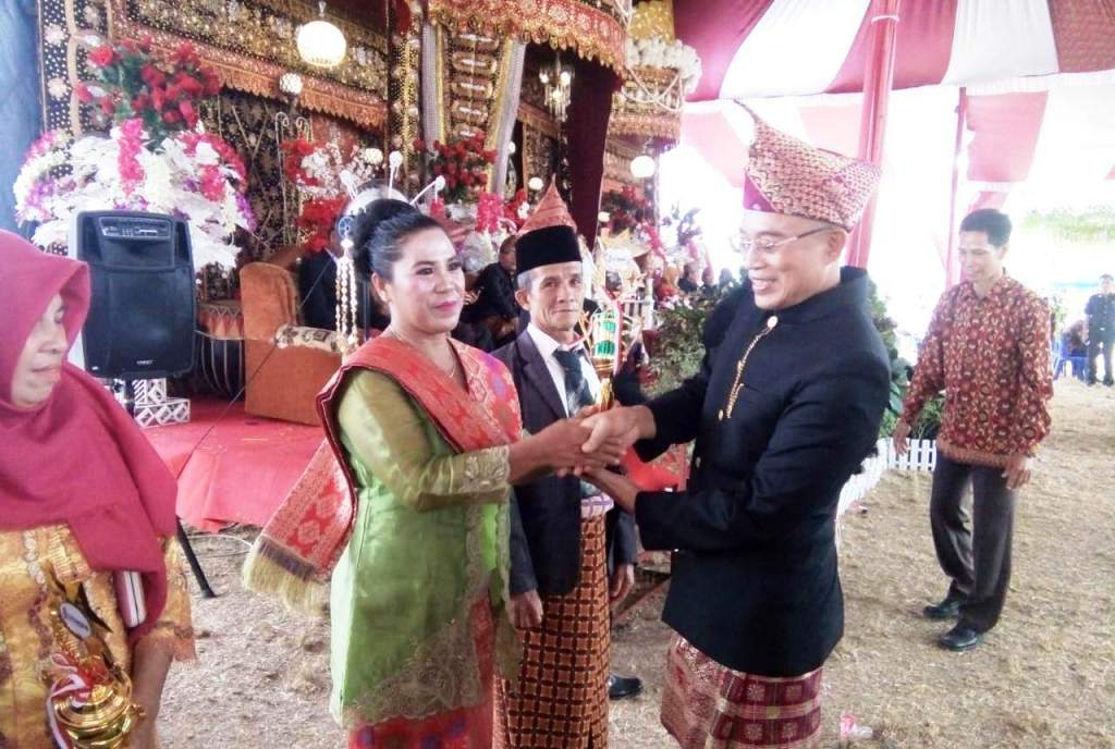 Desa Muara Pulutan Raih Juara Umum Lomba Tari Andun