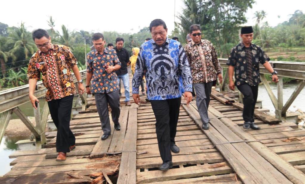 Sudah Lama Rusak, Jembatan Desa Tanjung Putus Akan Dibangun Permanen 2020