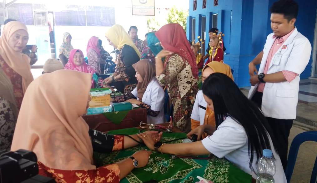 HUT Ke-20, DWP Kota Bengkulu Adakan Pengobatan Gratis
