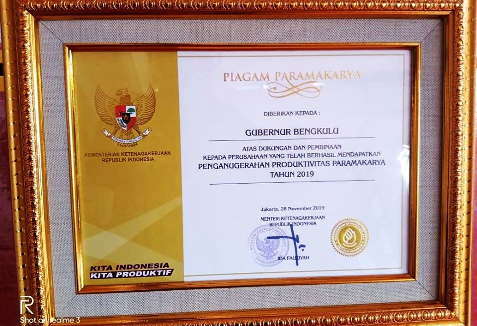 Gubernur Bengkulu Raih Penghargaan Paramakarya 2019
