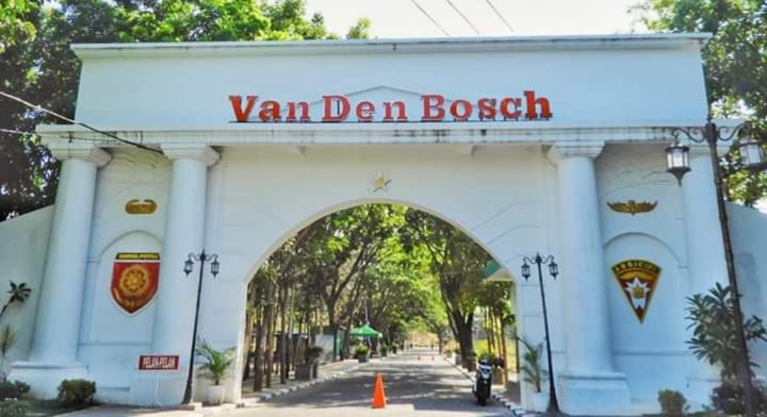 Misteri Dibalik Benteng Van Den Bosch Armed 12/Angicipi Yudha