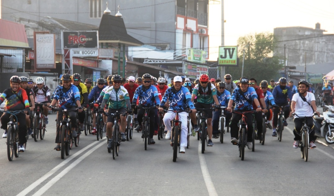 Meriahkan HUT Provinsi Bengkulu Ke-51, Ratusan Goweser Ikuti Fun Bike