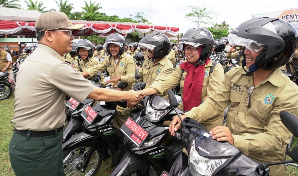 216 Tenaga PPL Terima Kendaraan Operasional