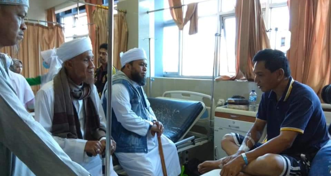 Wali Kota Helmi Kunjungi Korban Kecelakaan Bus Sriwijaya