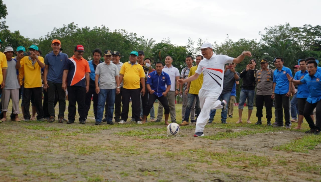 Gubernur Rohidin Pacu Semangat Kreativitas Karang Taruna