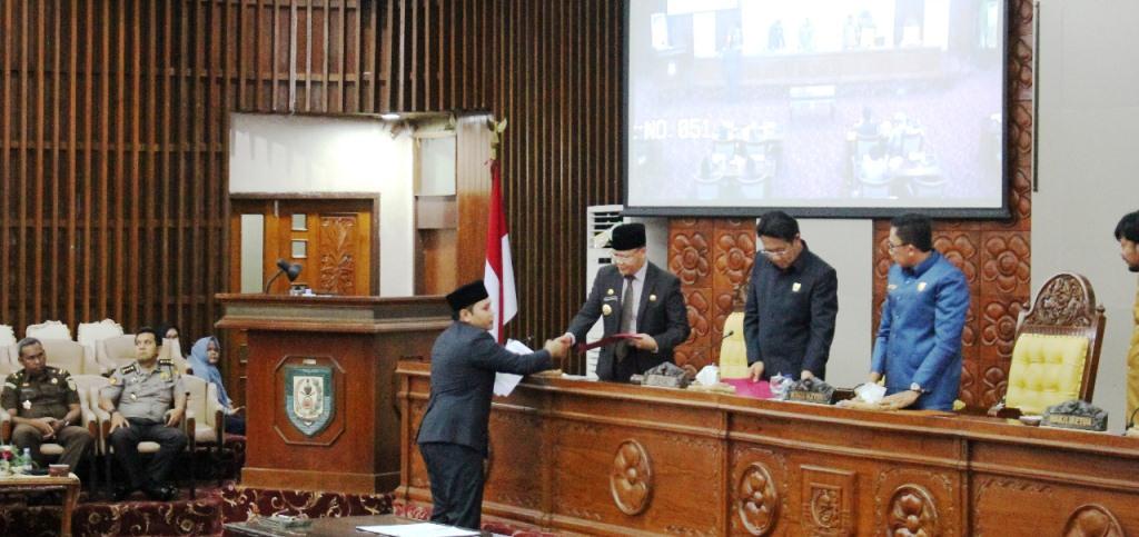 Paripurna DPRD Provinsi Bengkulu ke III, Seluruh Fraksi-Fraksi Setuju Raperda BUMD Dijadikan Perda