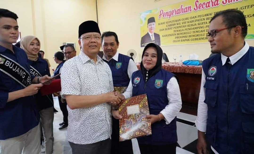 Setelah di Bengkulu Utara, Giliran Honorer Benteng Terima SK Gubernur