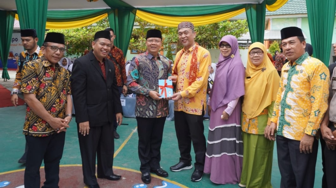Gubernur Rohidin Apresiasi Prestasi SMA IT Iqra Bengkulu