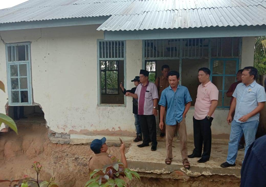 Sidak SD Tak Layak Huni, Dewan akan Panggil Kadis Diknas Bengkulu Selatan