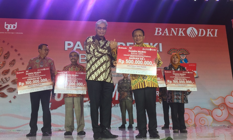 Nasabah Bank Bengkulu Raih Hadiah Utama Tabungan Simpeda Rp 500 Juta