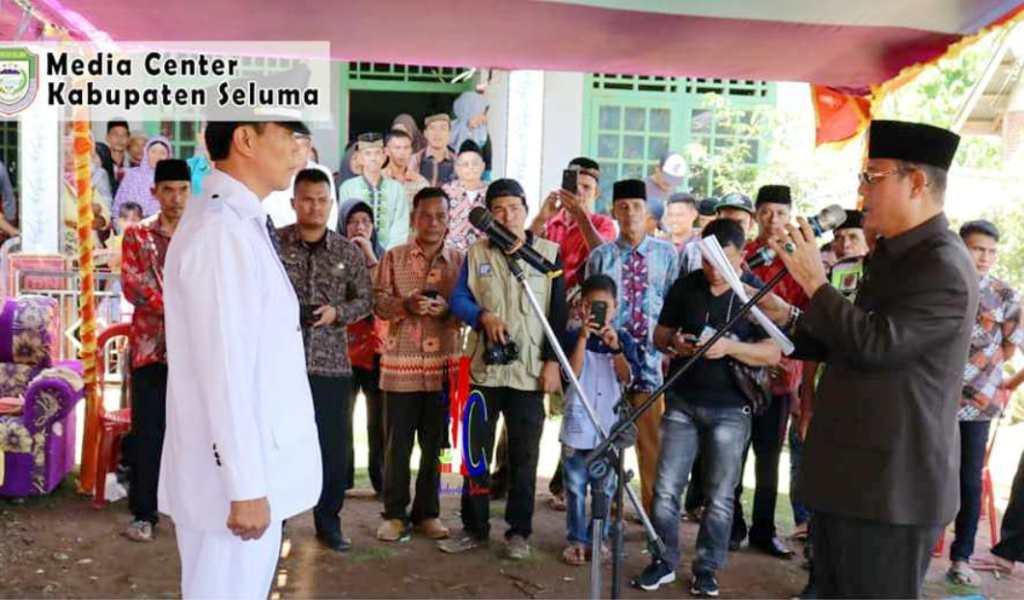 Lantik Kades Tanah Abang, Ini Pesan Bupati Seluma