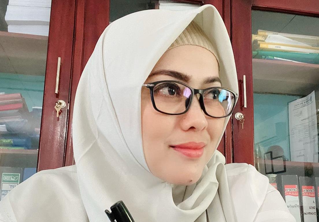 Membangun Sambil Merobohkan